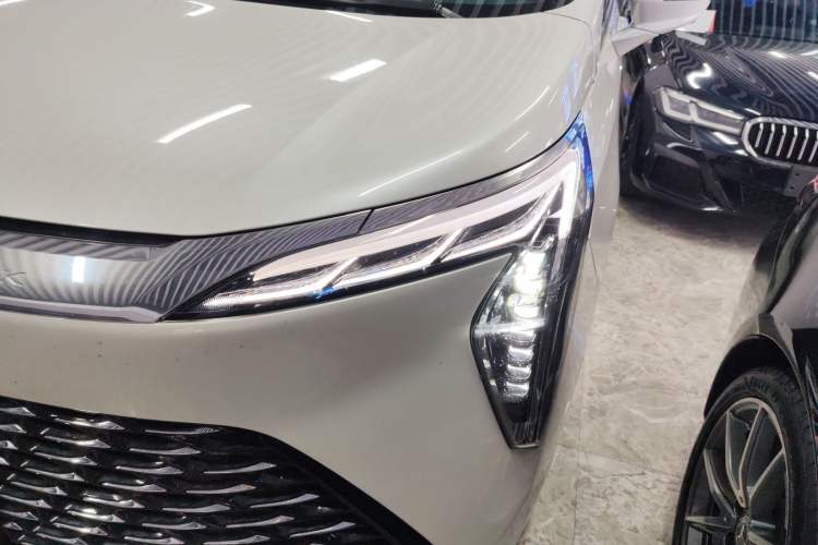 Used Buick Century 2023 2.0T Seven-Seater Yinshi Edition
