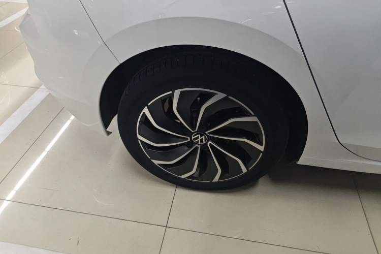 Used Volkswagen Golf 2023 Facelift 280TSI DSG Pro
