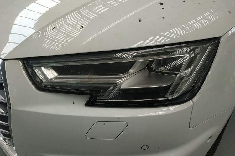 Used Audi A4L 2019 40 TFSI Fashion Edition China VI Emission Standard