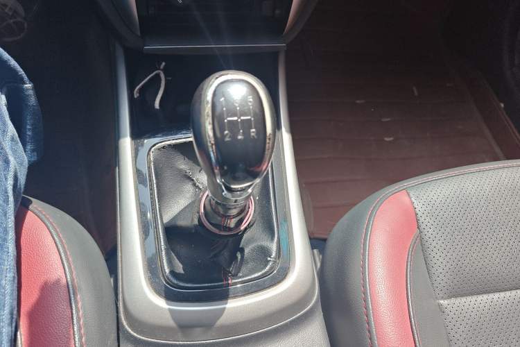 Used CHANGAN Eado 2015 1.6L Manual Junku Model China V Standard
