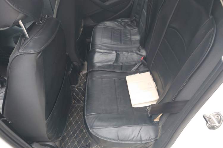 Used Volkswagen Polo 2016 1.4L Manual Fashion Model