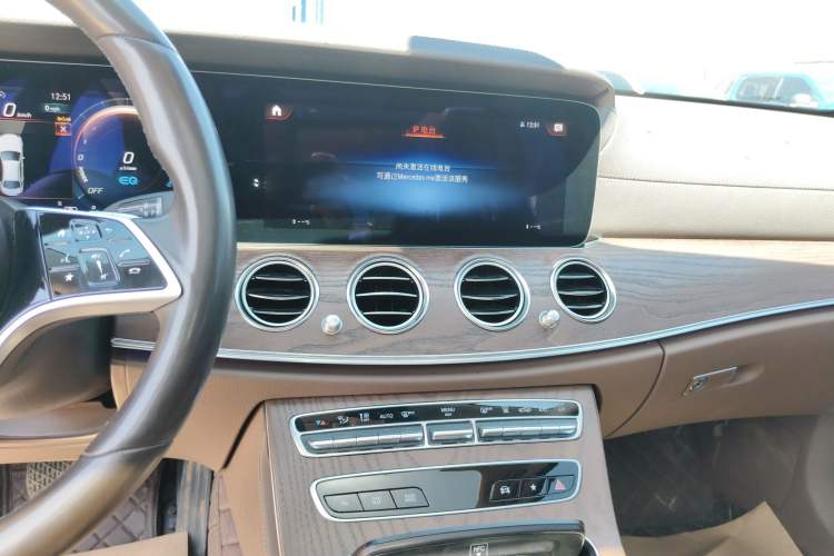 Used Mercedes-Benz E-Class New Energy 2023 E 350 e L Plug-in Hybrid Sedan Audio And AC Panel