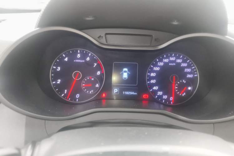 Used Hyundai Veloster 2015 1.6T Automatic Prestige Edition Instrument Cluster