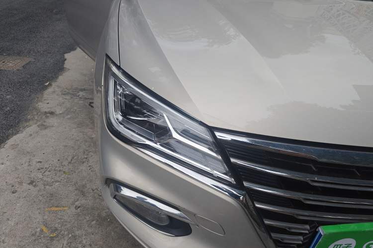 Used Roewe i5 2019 1.5L Manual 4G Connected Langyue Edition

