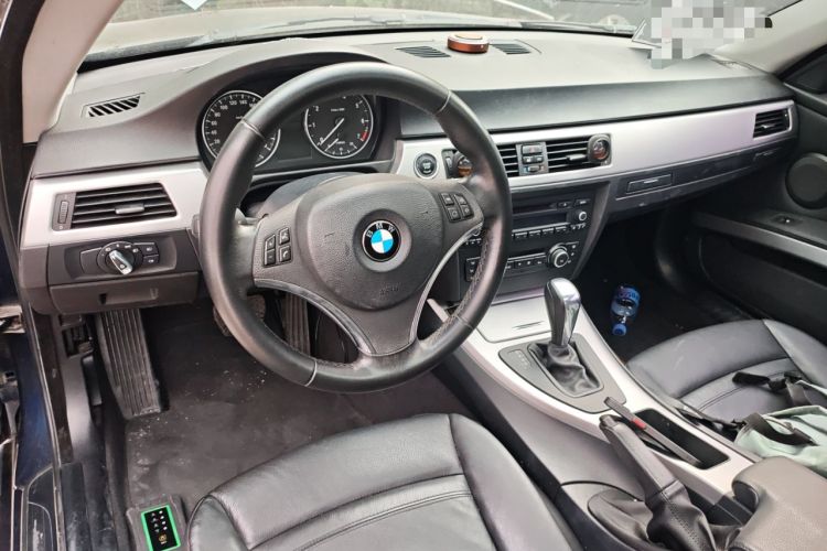 Used BMW 3 Series 2011 320i Coupe Center Console