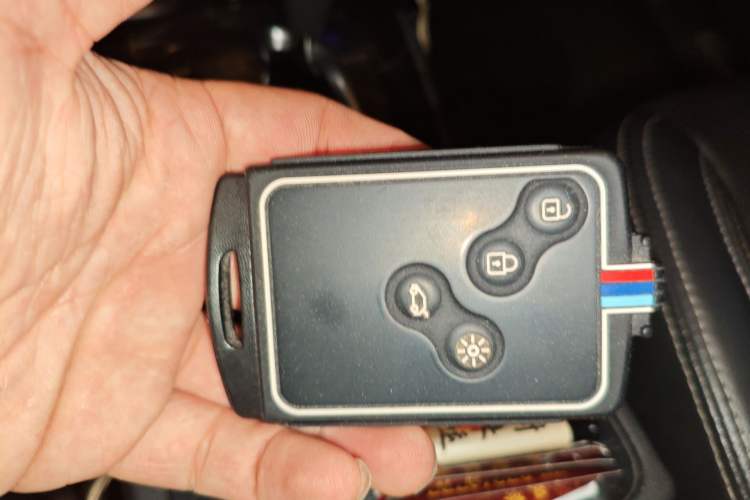 Used Renault Koleos 2014 2.0L Two-Wheel Drive Comfort Edition