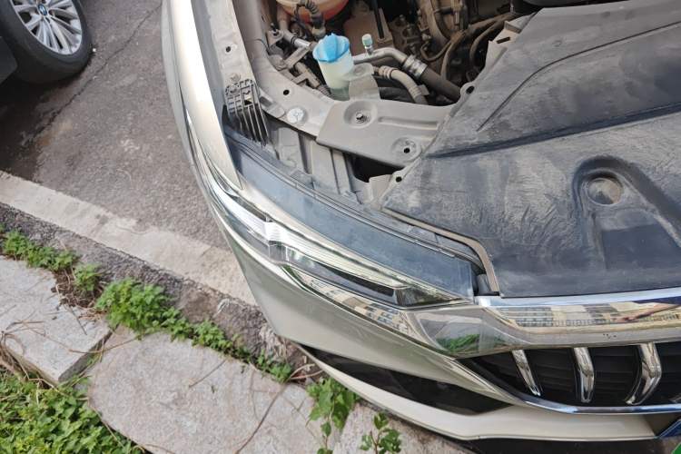 Used Hongqi HS5 2019 2.0T Smart Connect Flagship Edition Right Front Headlight