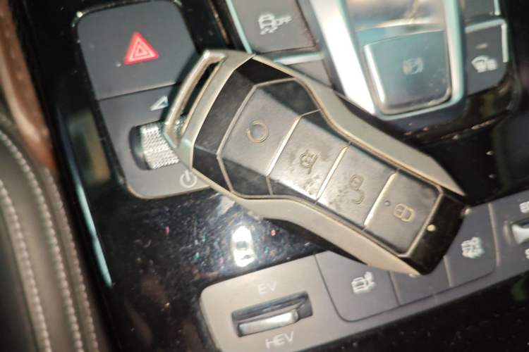 Used BYD Song Pro New Energy 2019 DM 1.5T Four-Wheel Drive Performance Edition Deluxe Model
