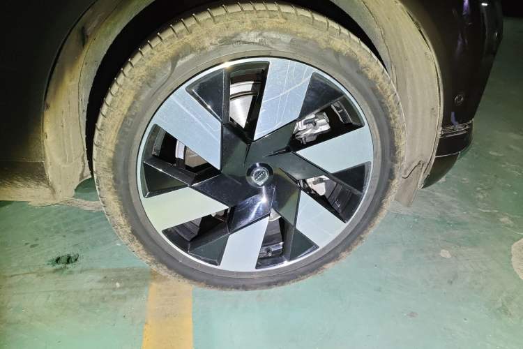 Used Volvo XC60 New Energy 2024 T8 Plug-in Hybrid Long-Range All-Wheel Drive Smart Luxury Edition
