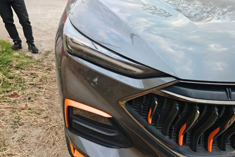 Used CHANGAN OSHAN X5 2022 Sport Edition 1.5T DCT Cyclone Assault Right Front Headlight