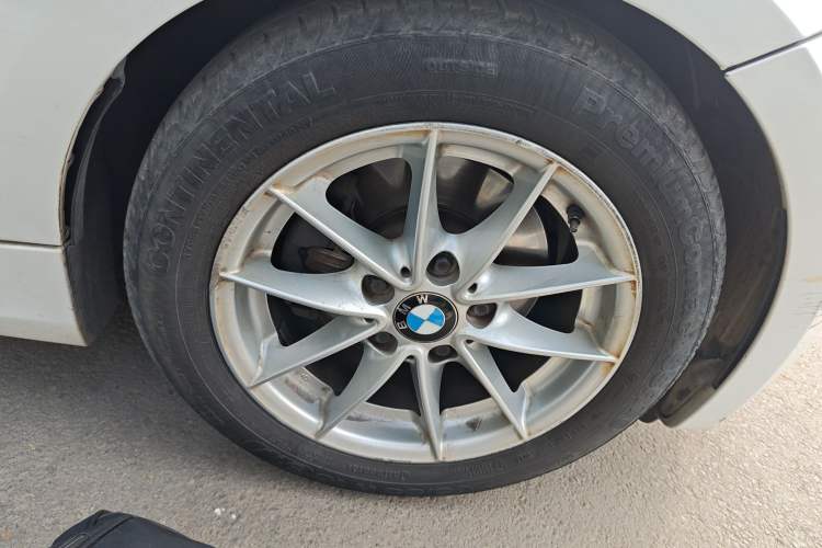 Used BMW 1 Series 2011 120i two-door coupe
