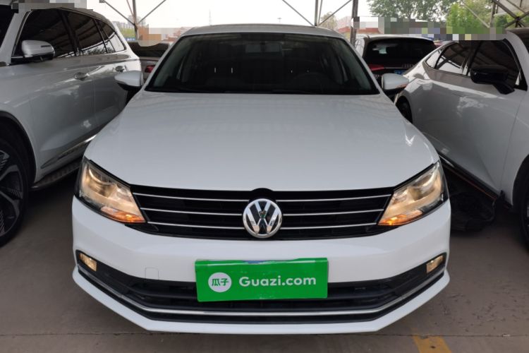 Used Volkswagen Sagitar 2015 1.6L Manual Comfort Model