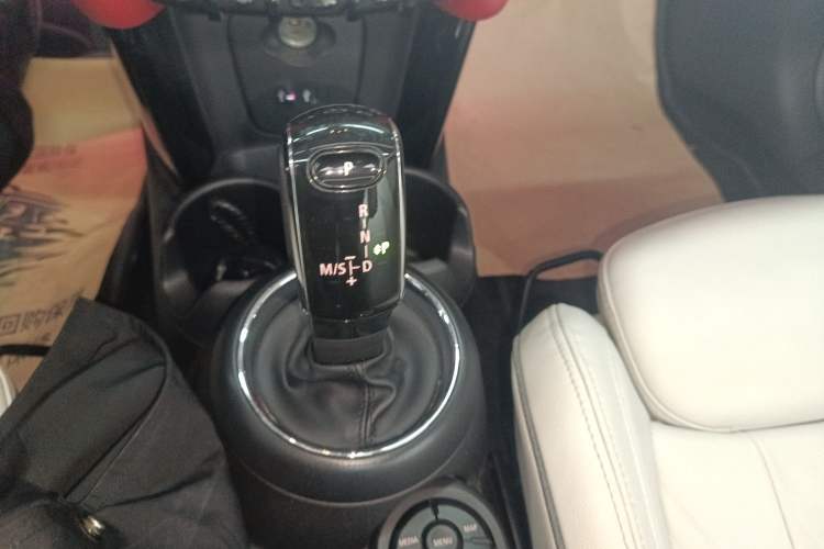 Used MINI 2018 1.5T COOPER CABRIO Artist
