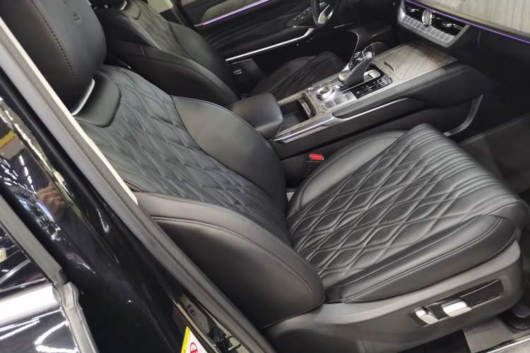 Used Tank 500 New Energy 2023 Hi4-T Right Front Seat