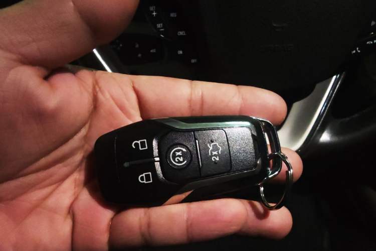 Used Lincoln MKC 2014 2.0T Two-Wheel-Drive Luxury Edition