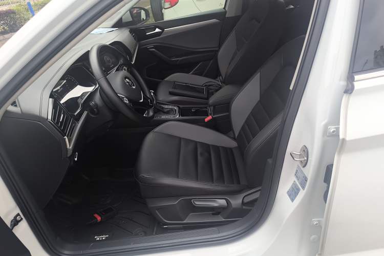 Used Volkswagen Sagitar 2020 280TSI DSG Comfort Version China VI Standard Left Front Seat