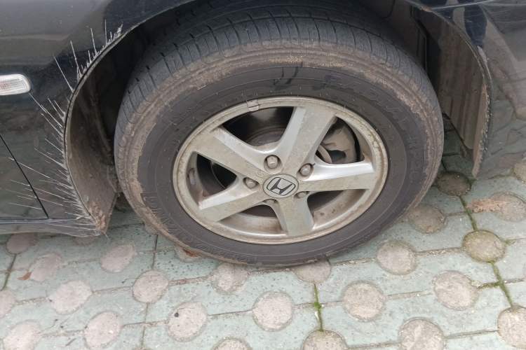 Used Honda Accord 2007 2.4L Automatic Comfort Classic Edition Right Front Wheel Hub