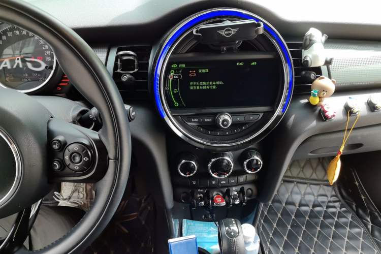 Used MINI 2016 1.5T COOPER Avant-Garde