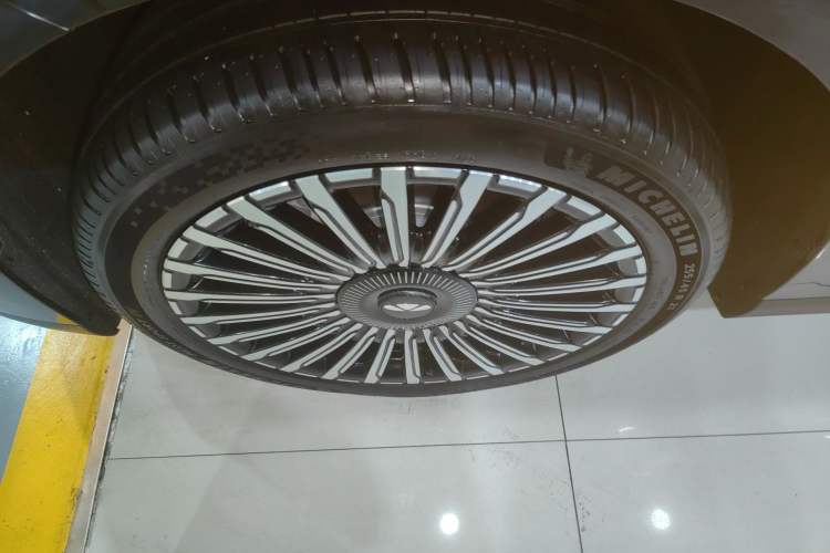 Used Chery T11 2026 Model 220 All-Wheel Drive Dual IMAX Theater Edition
