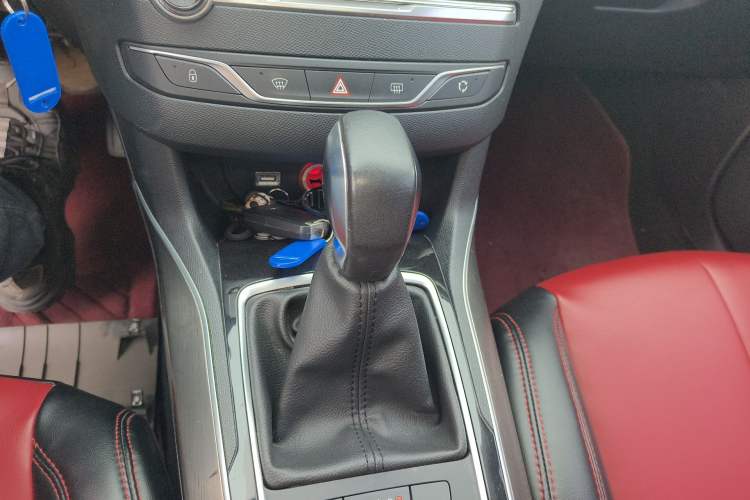 Used Peugeot 408 2014 1.8L Automatic Luxury Edition Gear Lever