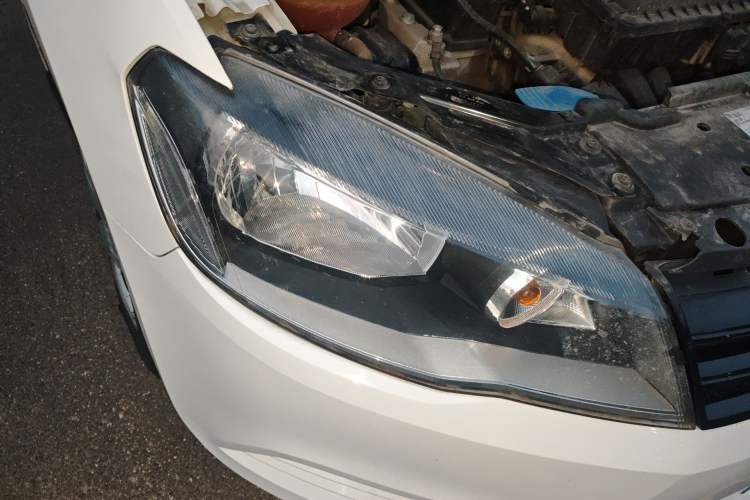 Used Volkswagen Jetta 2015 Value Edition 1.6L Manual Fashionable Style
