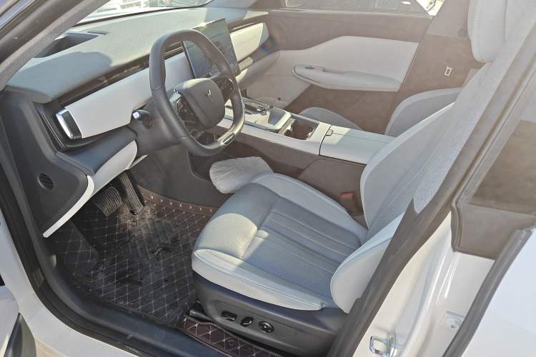 Used VOYAH COURAGE 2024 Long-Range Smart Edition
