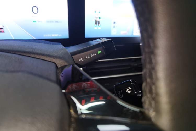 Used Baojun KiWi EV 2023 Smart Luxury Edition Lithium Iron Phosphate Gear Lever