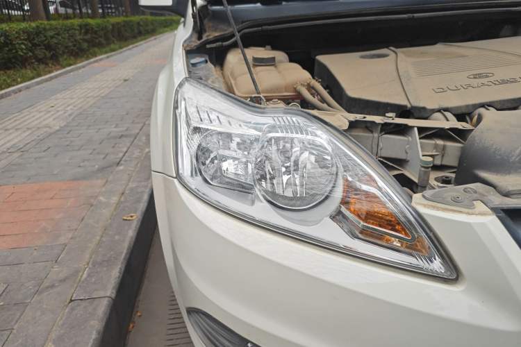 Used Ford Focus 2013 Sedan Classic 1.8L Automatic Fashion Edition