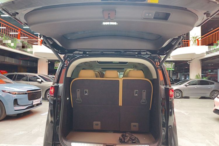 Used Denza D9 2024 DM-i 980 Four-Wheel Drive Prestige Model
