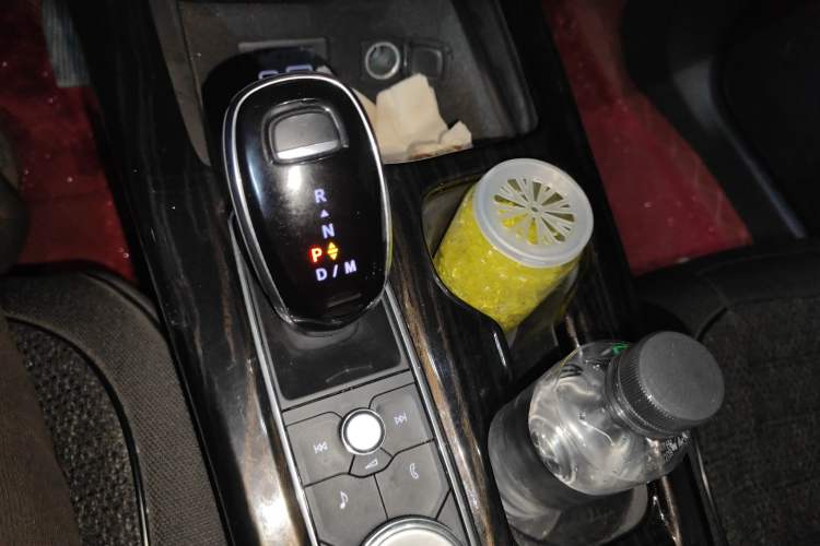 Used Cadillac XT4 2021 28T Two-Wheel Drive Leading Version Gear Lever