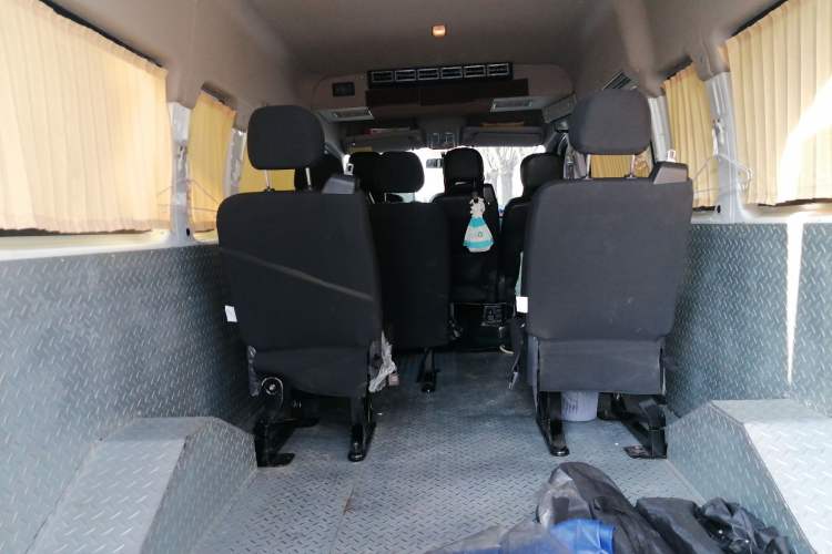 Used SAIC MAXUS Xintu V80 2024 Aotuntong 6MT Long-Wheelbase Mid-Roof Model 147 Ps 6/7/8/9-Seater