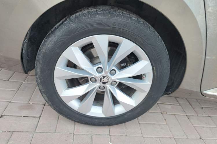 Used Skoda Superb 2016 TSI330 DSG Innovation Edition
