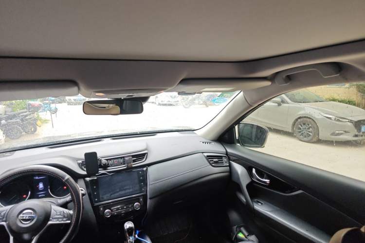 Used Nissan X-Trail 2019 2.0L CVT Smart Connect Comfort Edition 2WD