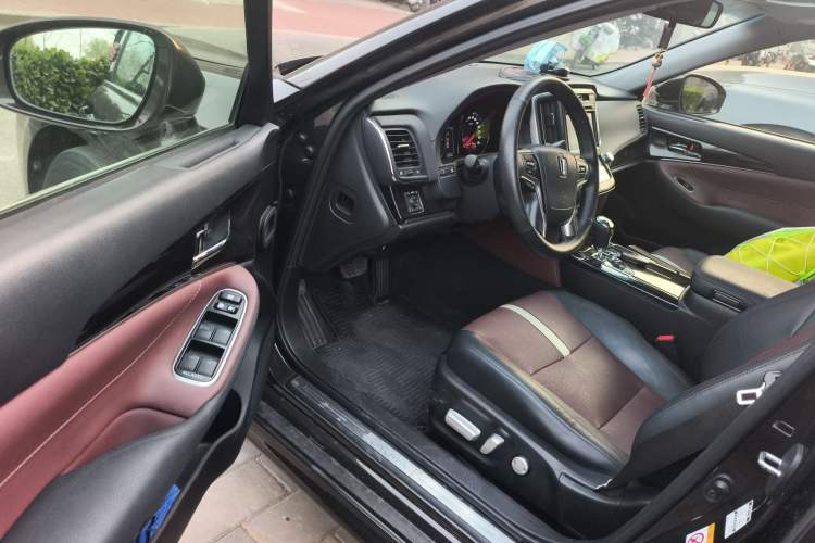 Used Toyota Crown 2017 2.0T Sport Edition
