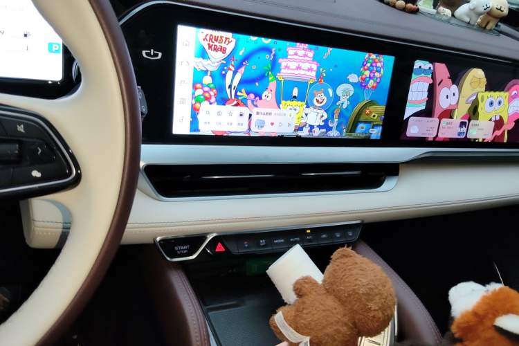 Used Geely Auto Monjaro L 2021 2.0TD DCT EVO Two-Wheel Drive Smart Luxury Version Audio And AC Panel