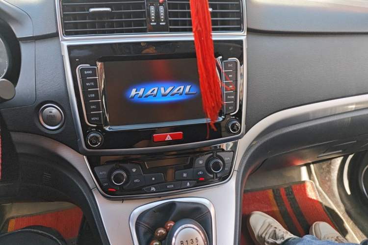 Used Haval M6 2019 1.5T Manual Two-Wheel Drive Elite Version China V Standard
