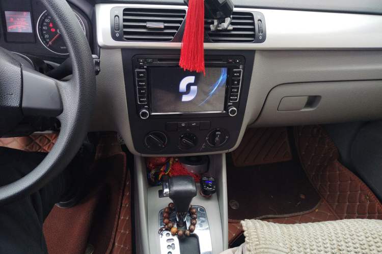 Used Volkswagen Bora 2012 1.6L Automatic Fashion Edition
