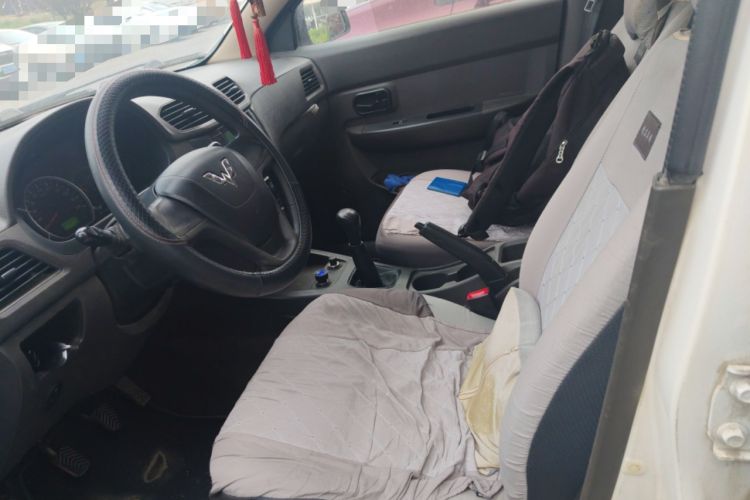 Used Wuling Hongguang 2016 1.5L S Comfort Version Left Front Seat