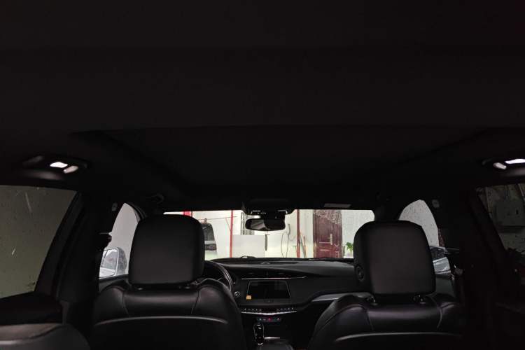 Used Cadillac XT4 2021 28T Two-Wheel Drive Leading Version
