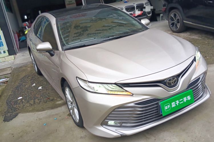 Used Toyota Camry 2018 2.5G Luxury Edition Front Right 45 Deg