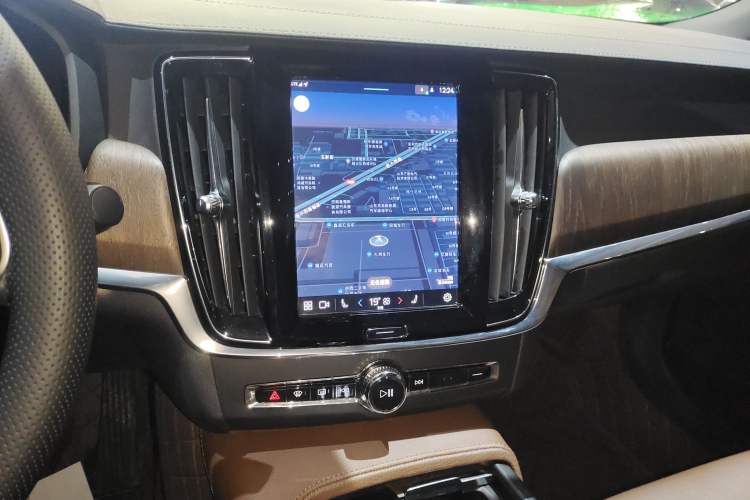 Used Volvo S90 2022 B5 Zhiyuan Luxury Edition