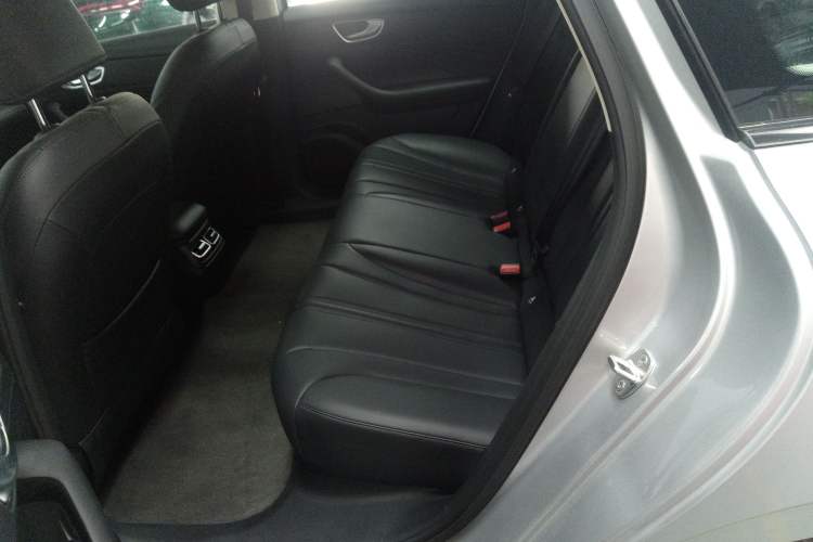 Used Roewe D7 2025 DMH 125km World Champion Edition Left Rear Seat