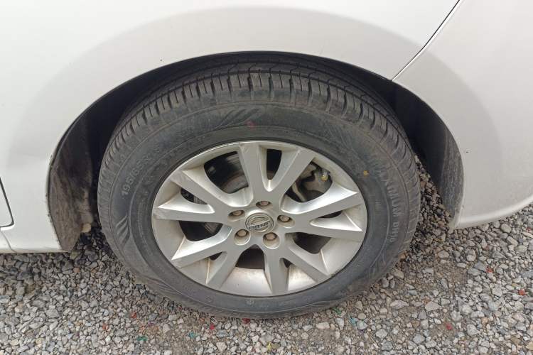 Used Jinbei 750 2015 1.5L Luxury Model