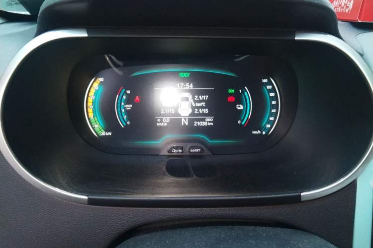 Used Chery QQ Little Ant 2021 150 000 Yuan Ant Fan Edition Ant Trend Version Lithium Iron Phosphate Odometer Close Up