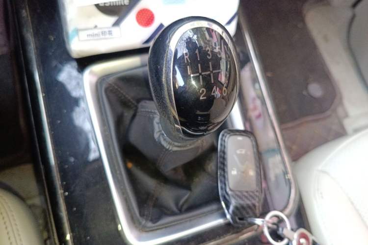 Used CHANGAN OSHAN Cosmos 2019 1.5T Manual Elite Version China V Standard
