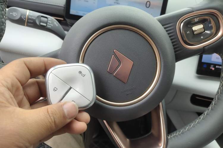 Used Baojun Enjoy 2025 All-Electric 600km Luxury Edition
