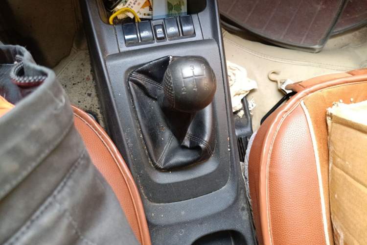 Used Chevrolet Sail 2013 Sedan 1.2L Manual Fashionable Happiness Edition
