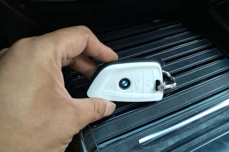 Used BMW X5 2017 xDrive28i Interior 1