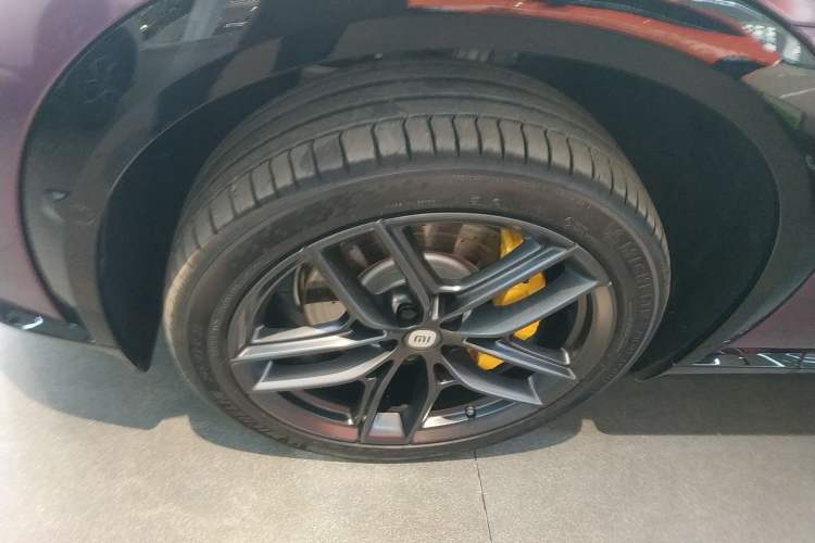 Used Xiaomi Auto YU7 2025 Ultra-Long Range High-Performance All-Wheel-Drive Max Edition