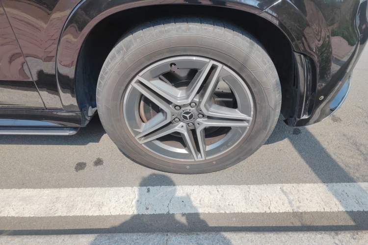 Used Mercedes-Benz GLE 2020 GLE 450 4MATIC Stylish Model Right Front Wheel Hub